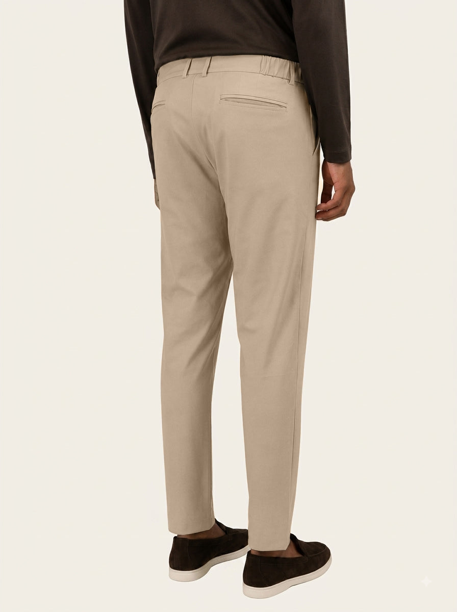 Trouser Beige - Model achterkant