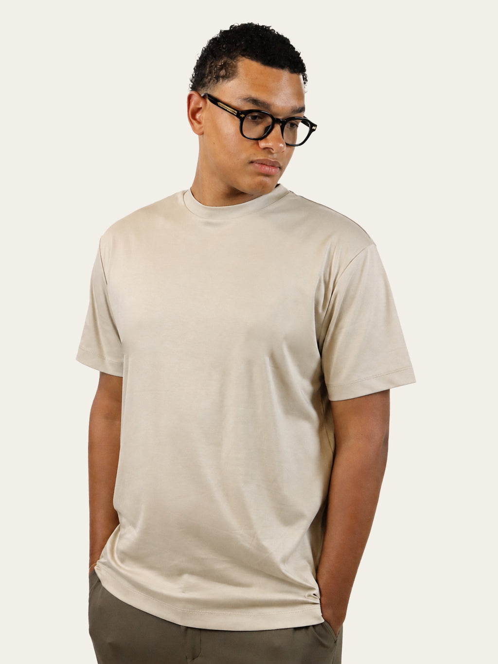 Mercerized T-shirt Beige - Model front