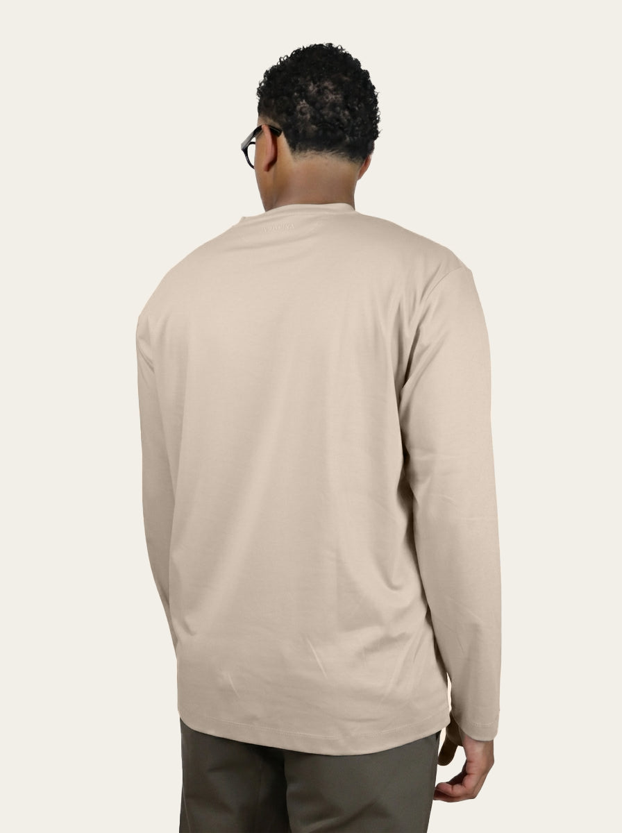 Mercerized Longsleeve Beige - Model achterkant